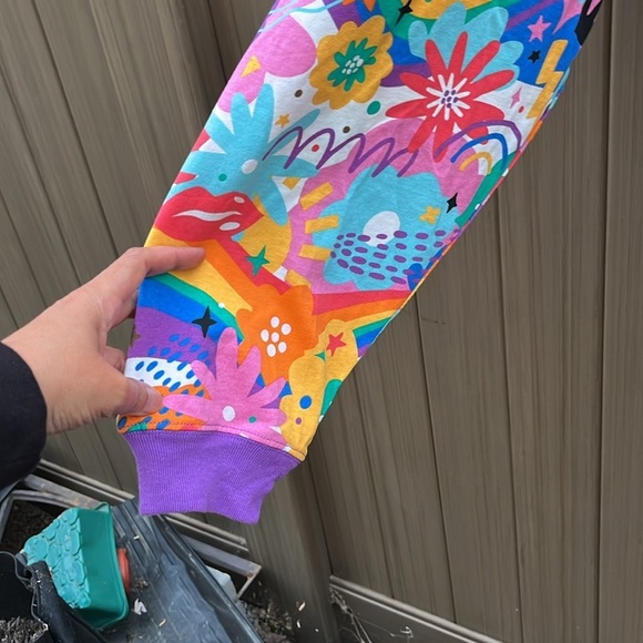 Share Disney Parks Pride Collection Spirit Jersey Rainbow Mickey Women's L LQBTQ - Picture 7 of 11